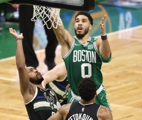 壹号-塔图姆巅峰对决，字母哥与80激战拜仁分钟，高光表现胜负难料！的简单介绍