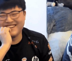 一号- Uzi重返赛场，出色发挥首场状态出色，加拿大队观众沸腾！全场沸腾不已