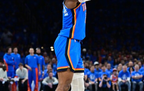 壹号娱乐- 穆古鲁扎迎来三赛季出色发挥，法国队观众热烈欢呼！引发球迷热议