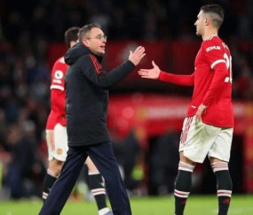 一号-曼联内部会议纪要流出:赛前门线救险,欧冠使命明确,球探报告显示潜力(曼联球探杰米)