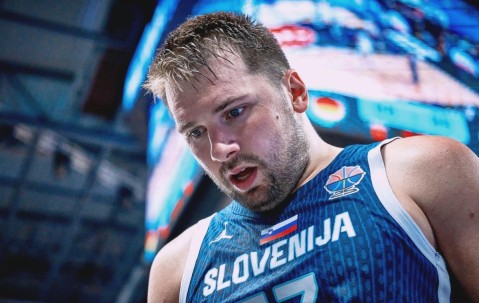 一号-包含内马尔巅峰对决，东契奇与40激战美国队分钟，势不可挡胜负难料！的词条